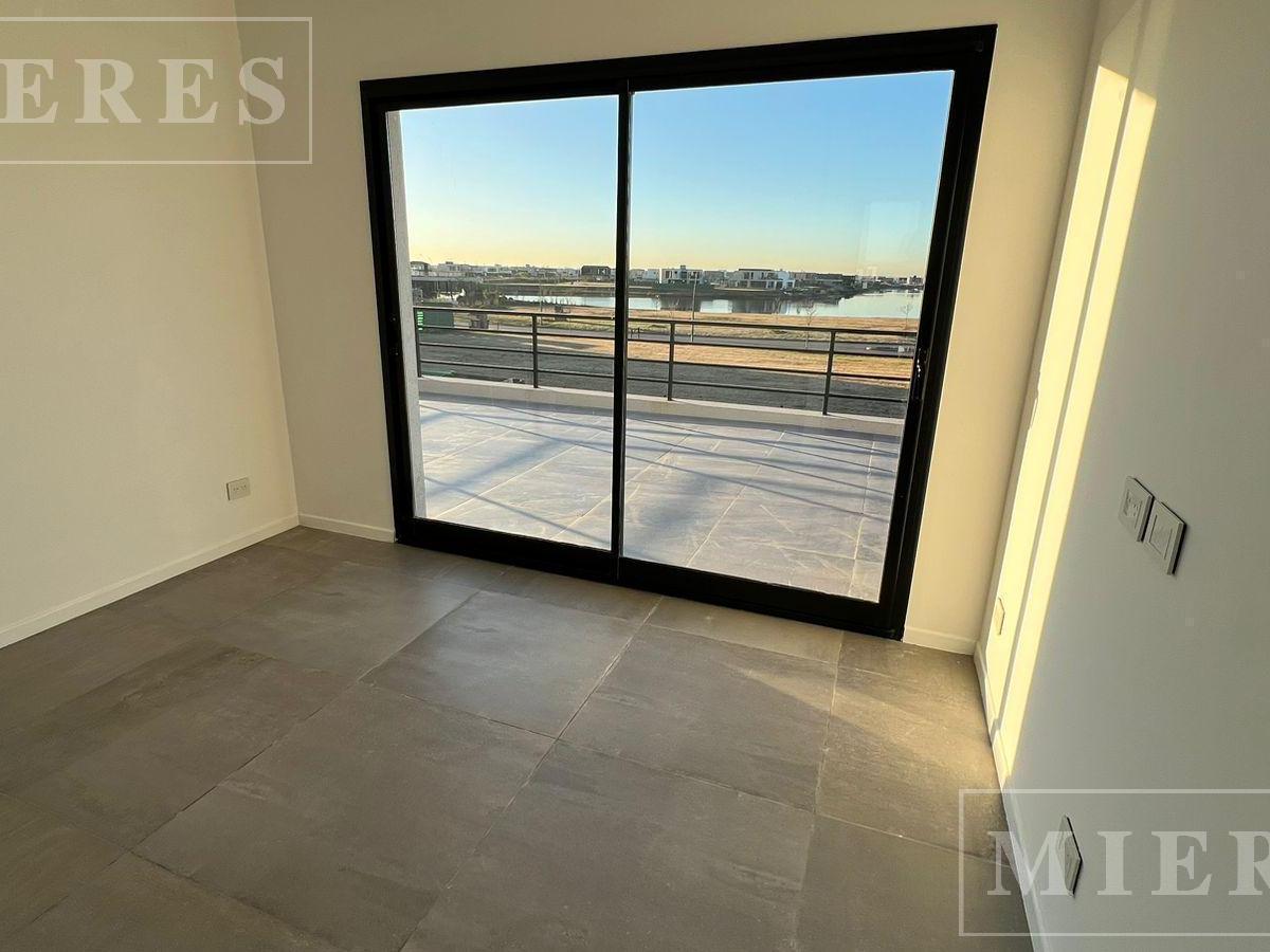 Casa en Venta Sobre Lote Interno en Puertos Barrio Riberas 2