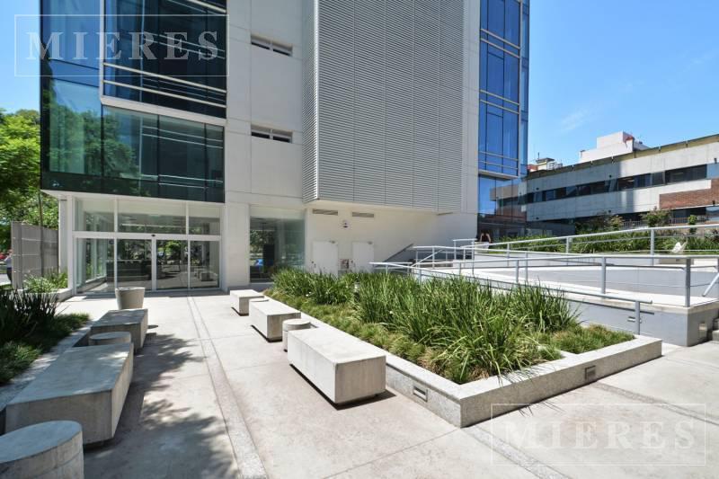 Oficinas de 1038 m² en Alquiler - Complejo Lumina 3 - Panamericana y Gral. Paz