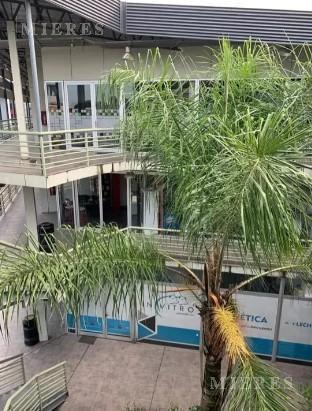 Excelente Oficina ala Venta de 55 m2  en Calle Verdi,  Pilar