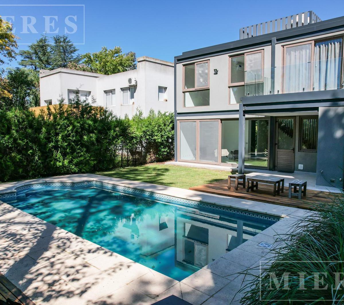 Casa en venta en el country Privado Loma Verde