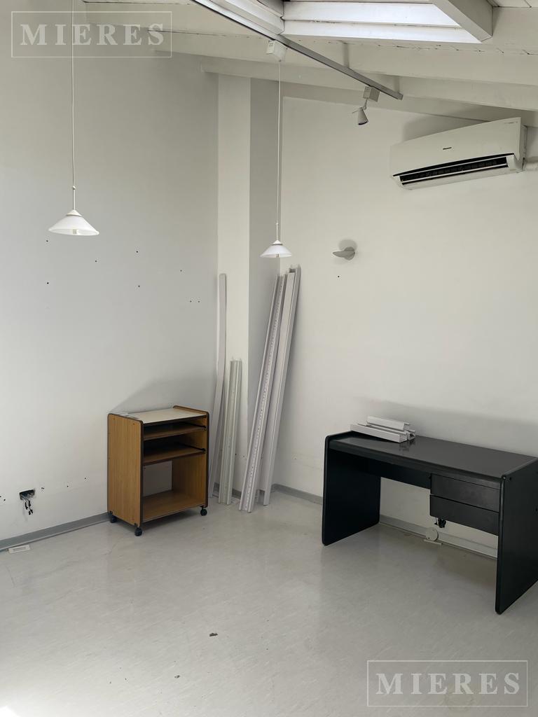 Oficina en Venta de 50 m² - Lomas de San Isidro 2