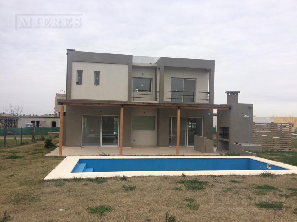 Casa en venta con renta sobre lote interno en San Matías á