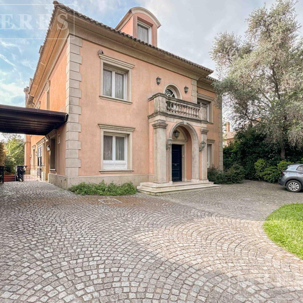Casa en Venta Estilo "Villa Italiana" en Marina del Sol, San Fernando. 2