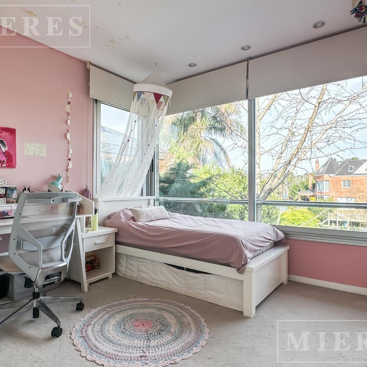 Excelente Casa en Venta en El Barrio Cerrado Marina del Sol. 3