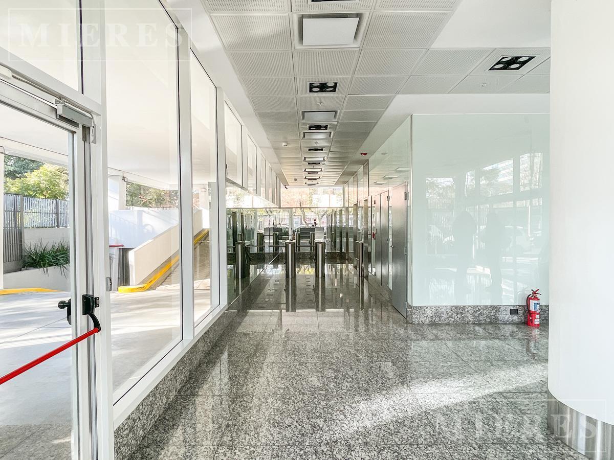 Oficinas de 346 m² en Alquiler - Complejo Lumina 3 - Panamericana y Gral. Paz