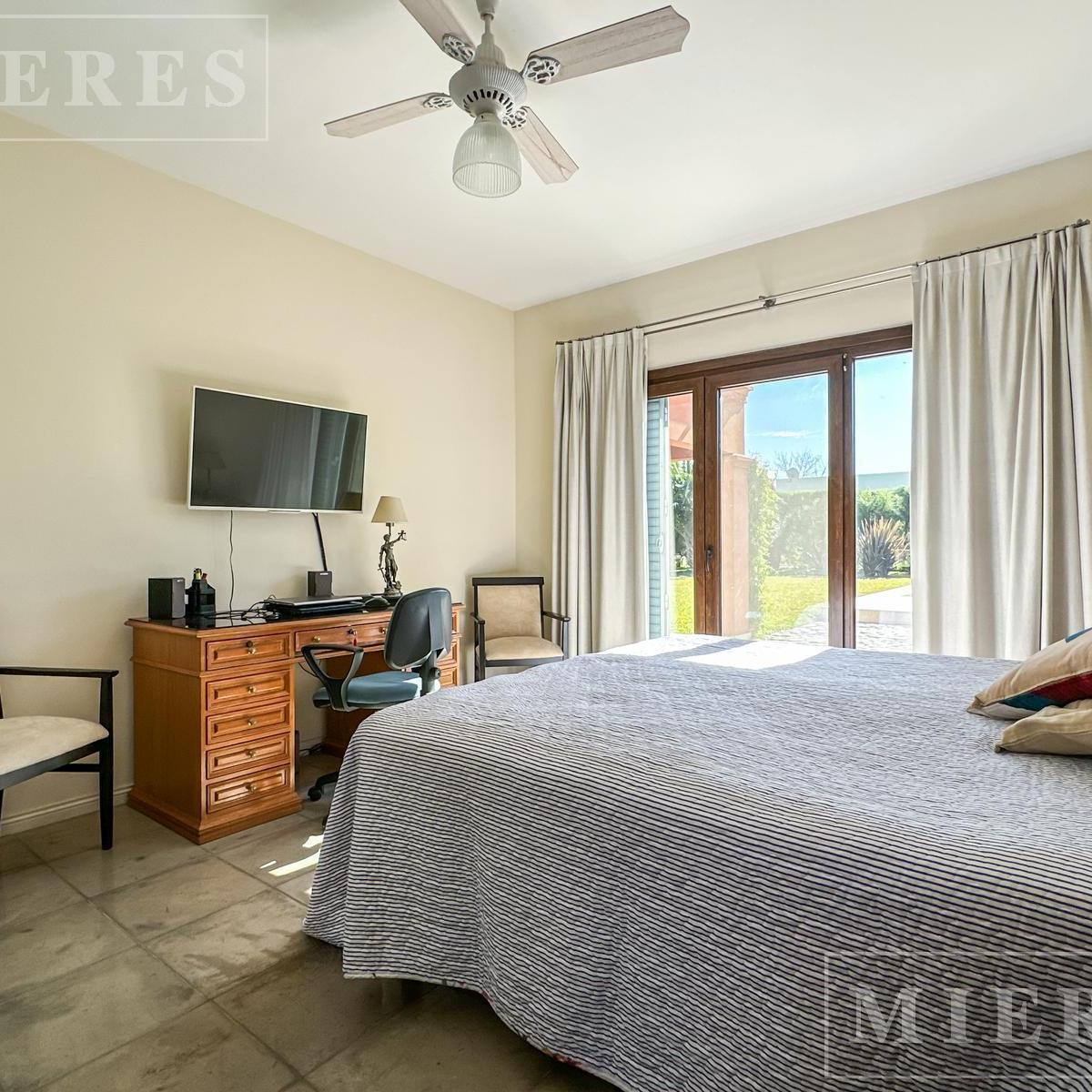 Foto de Casa en venta sobre lote interno en Haras Santa Maria Barrio Los, imagen 4