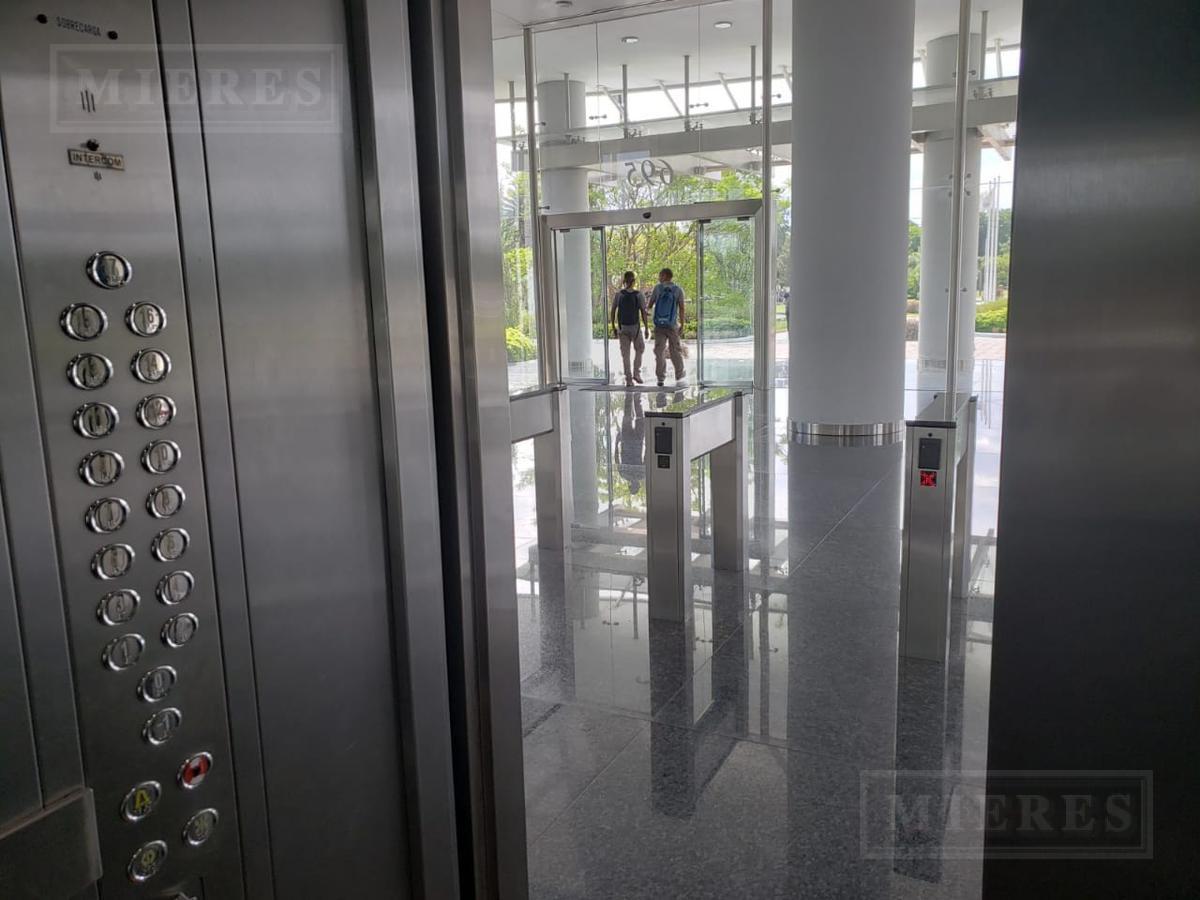 Foto de Oficina en alquiler de 225 m2 en semipiso de Edificio Torre de las Naciones , Tigre, imagen 4