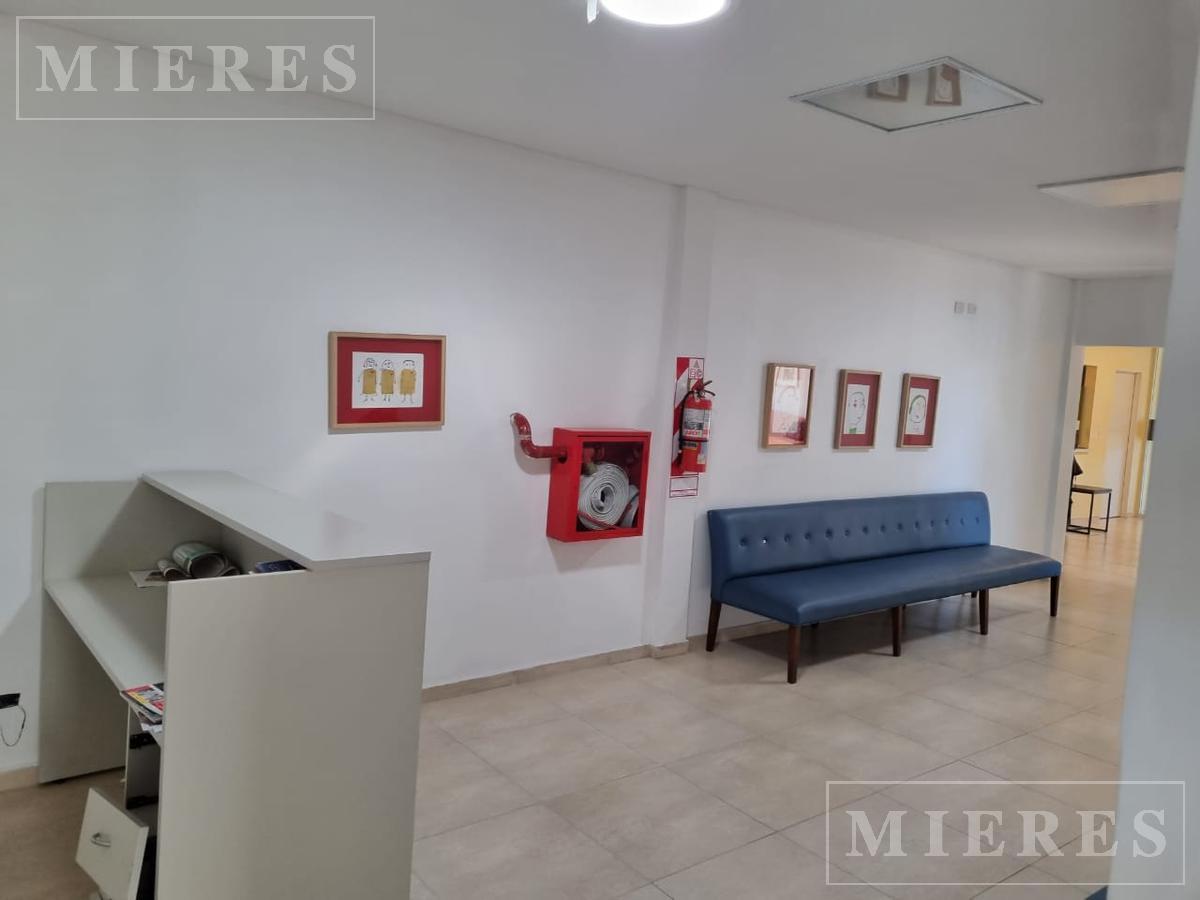 Consultorio Medico a La Venta en Lirios del Talar 1