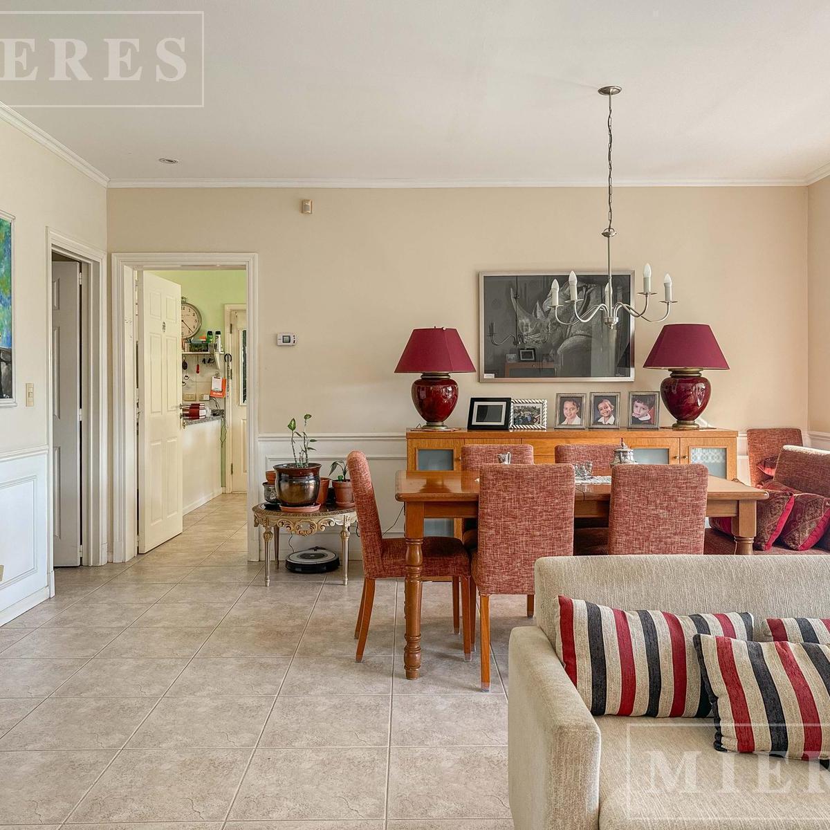 Muy Linda Casa en Venta en Barrio Greenlands 2
