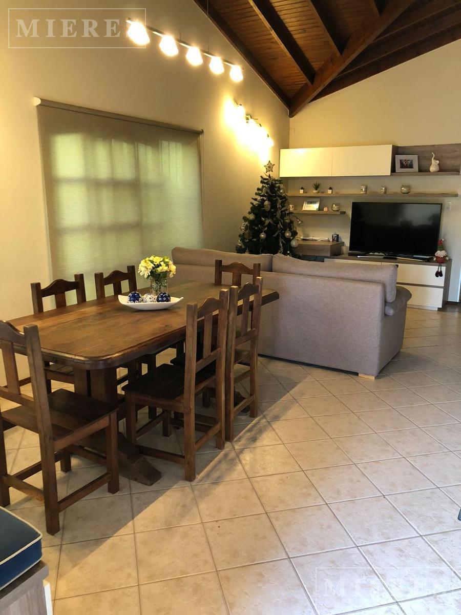 Foto de Casa en Venta Apto Crédito sobre calle Las Margaritas , Esc, imagen 4