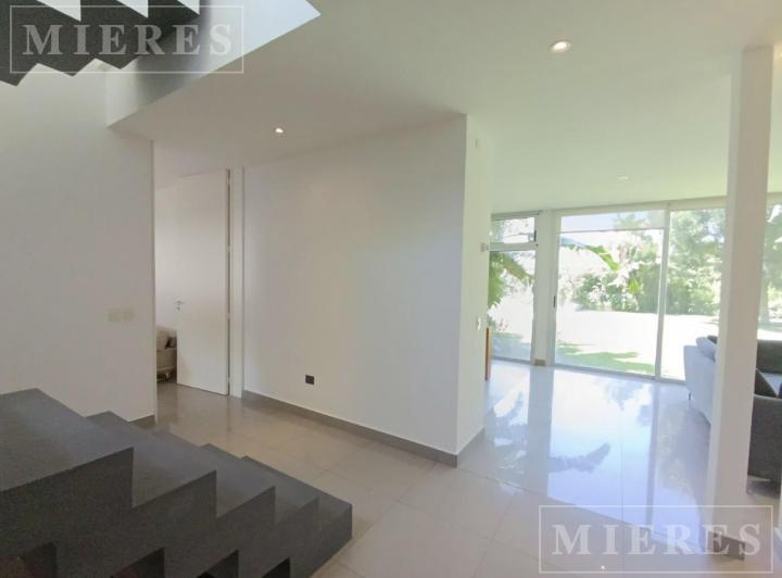 Casa en venta en Talar del Lago II - Bancalari. 4