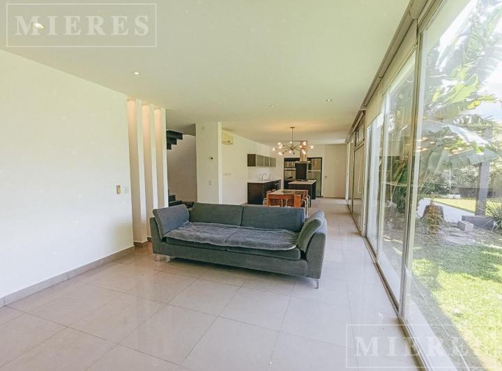 Casa en venta en Talar del Lago II - Bancalari. 4