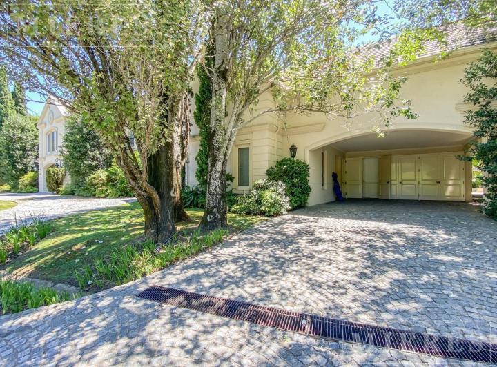 Excelente casa en venta en Tortugas Country Club 3