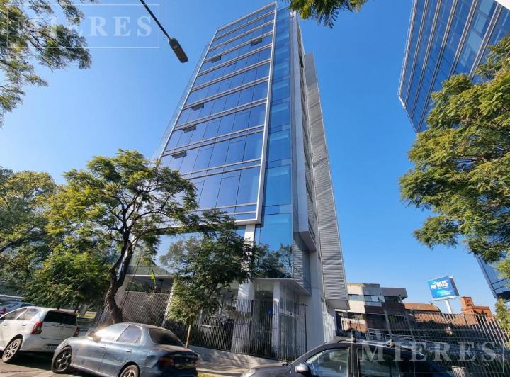 Oficinas de 346 m2 en alquiler totalmente equipadas en Panamericana Y Gral. Paz