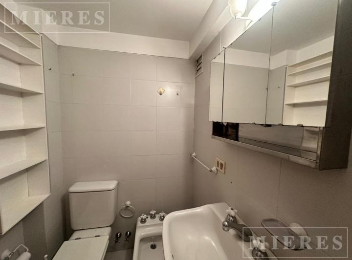 Departamento monoambiente en alquiler en excelente zona de San Isidro 4