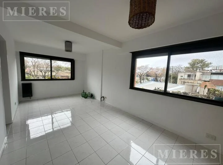 Departamento monoambiente en alquiler en excelente zona de San Isidro 2
