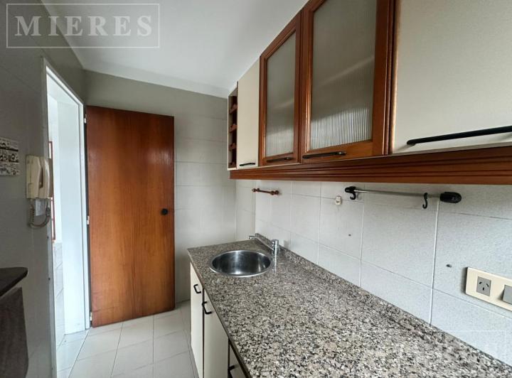 Departamento monoambiente en alquiler en excelente zona de San Isidro 3