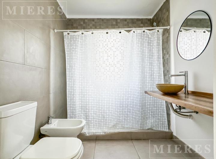 Casa en alquiler temporario en San Ramiro, Pilar del Este 5