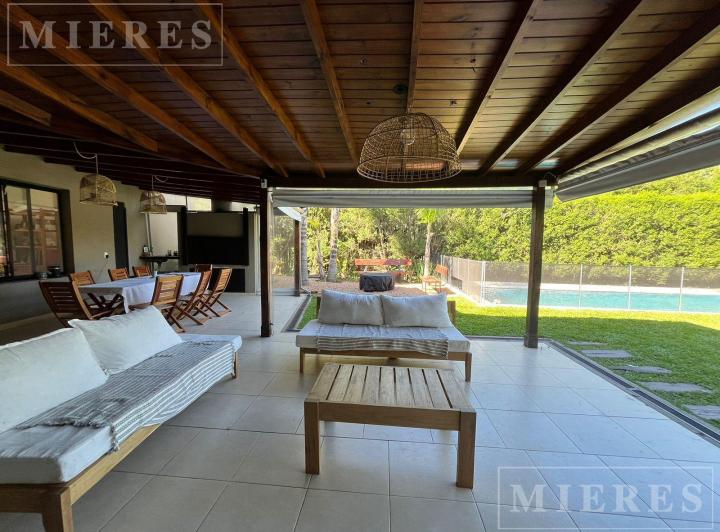 Casa en alquiler  de verano en el Barrio Santa  María de Tigre - Enero 2