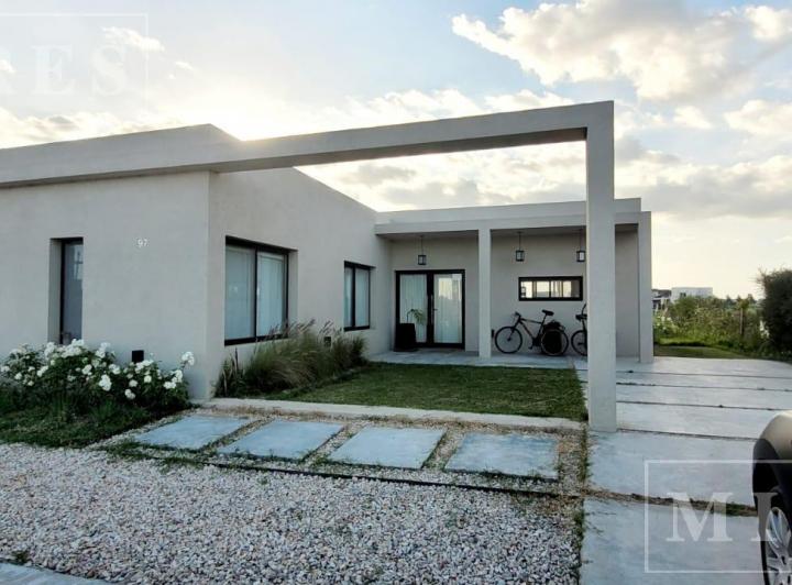 Casa en Alquiler Temporal Diciembre 2024, lote a Laguna Area 7 San Sebastian 2