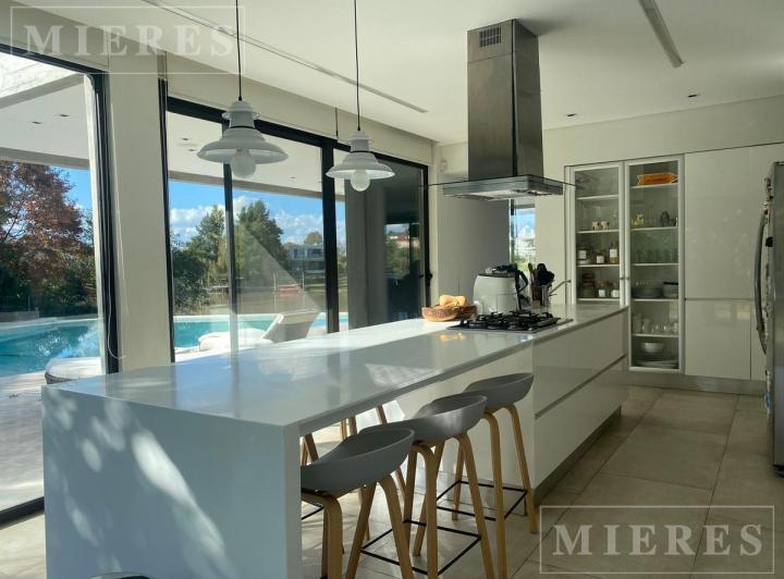 Espectacular casa en Alquiler al Río - Santa Catalina, Villanueva 5