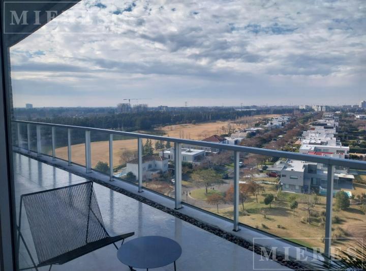 Departamento en duplex en el Edificio Yoo III 2
