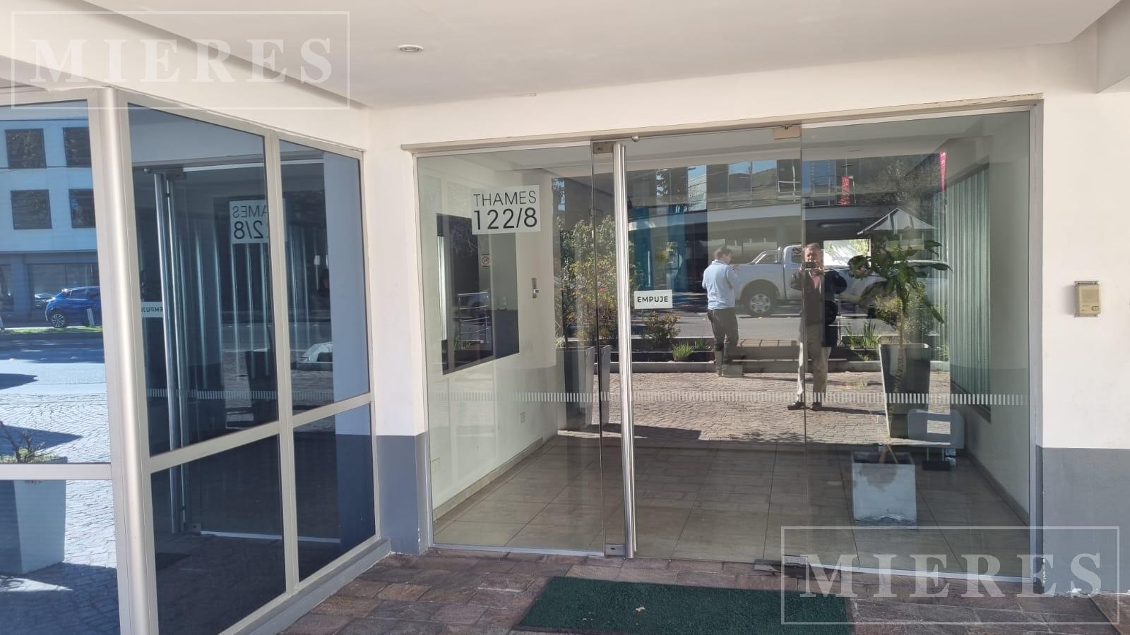 Foto de Oficinas de 125 m2 en alquiler en Thames y Panamericana, San Isidro, imagen 2