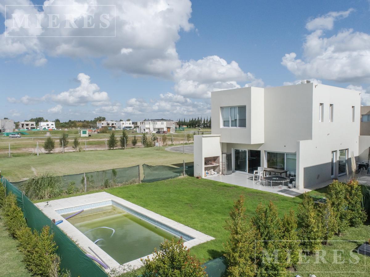 Casa en venta a estrenar- Vila Marina I -Villanueva