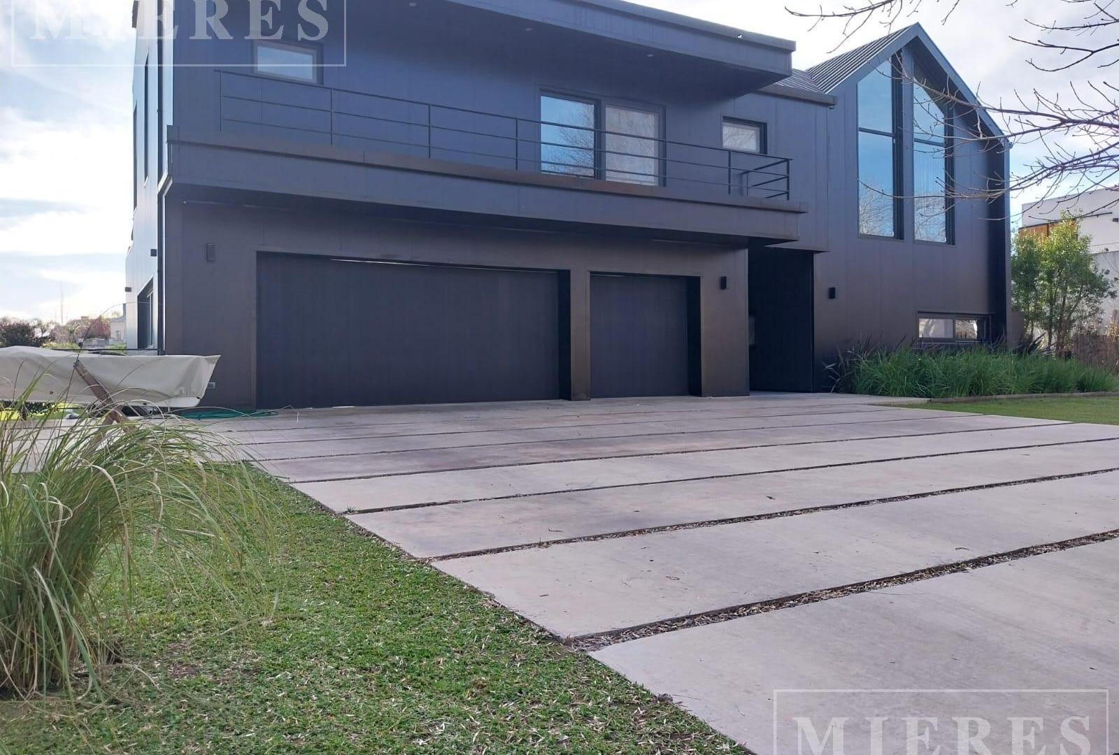 Casa en venta a La Laguna en Santa Catalina - Villanueva.