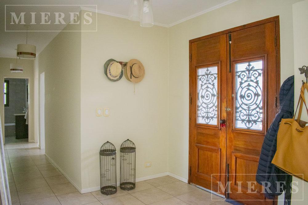 Muy linda casa en alquiler temporario amoblada en Roble Joven - MARZO