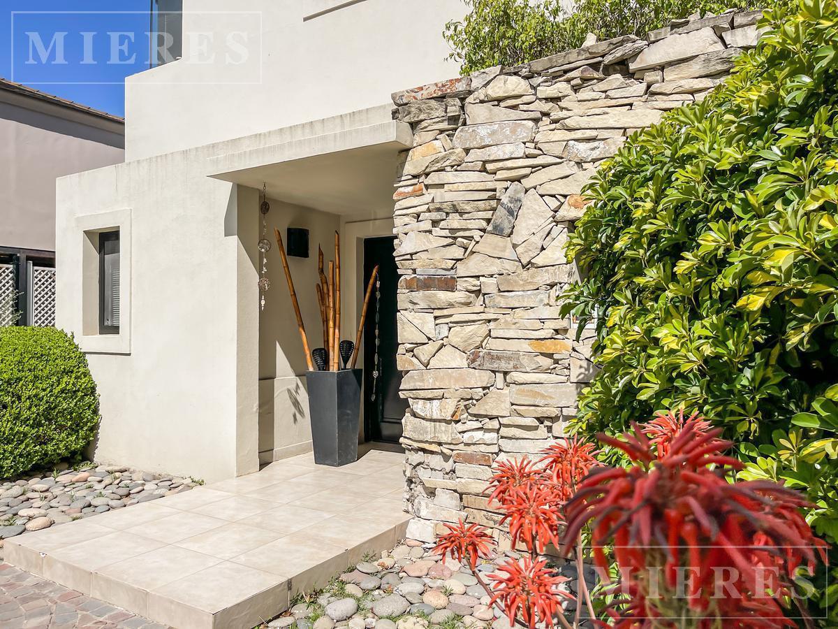Casa en alquiler temporario en El Establo