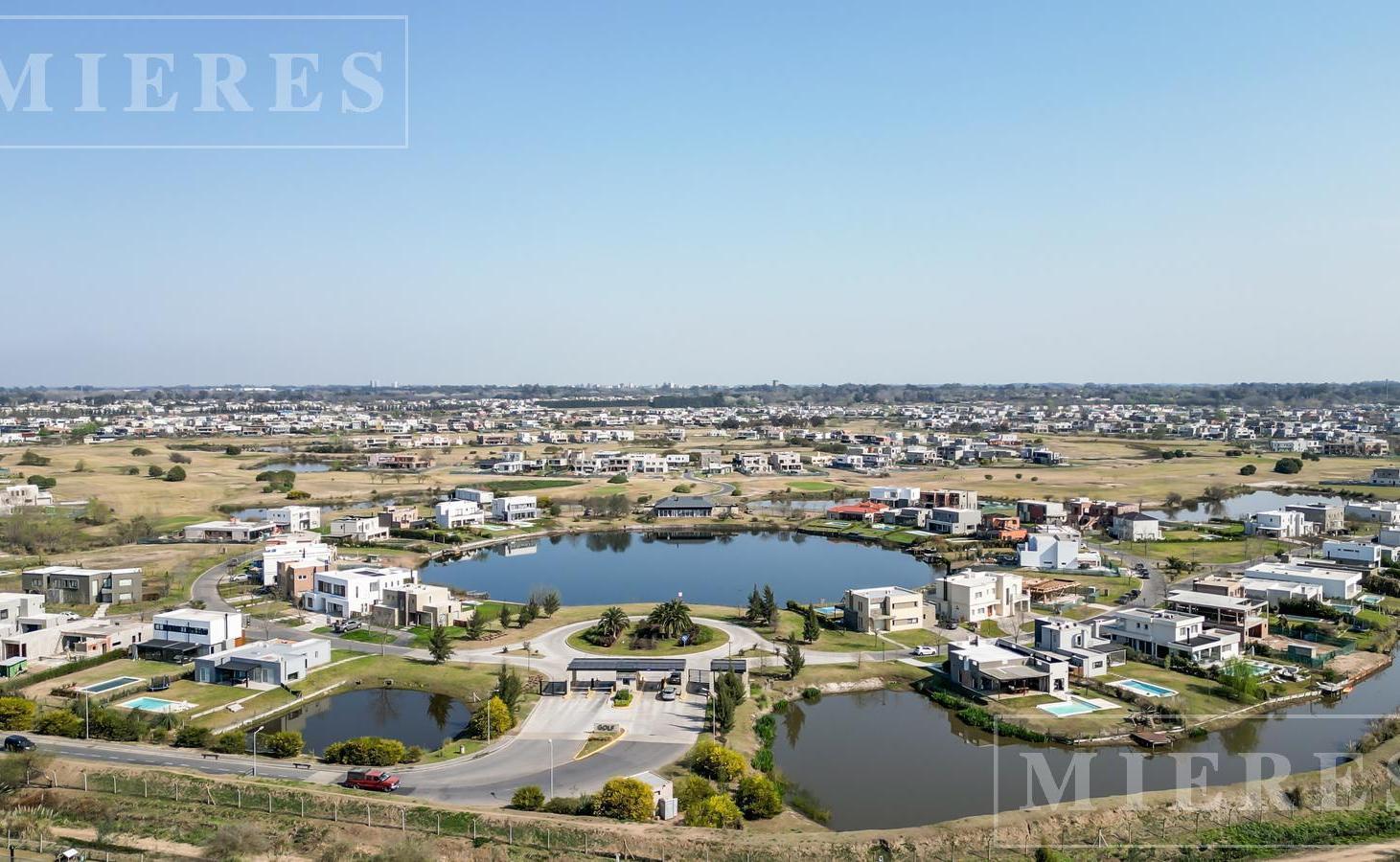 Lote en venta a la laguna El Cantó barrio Puerto