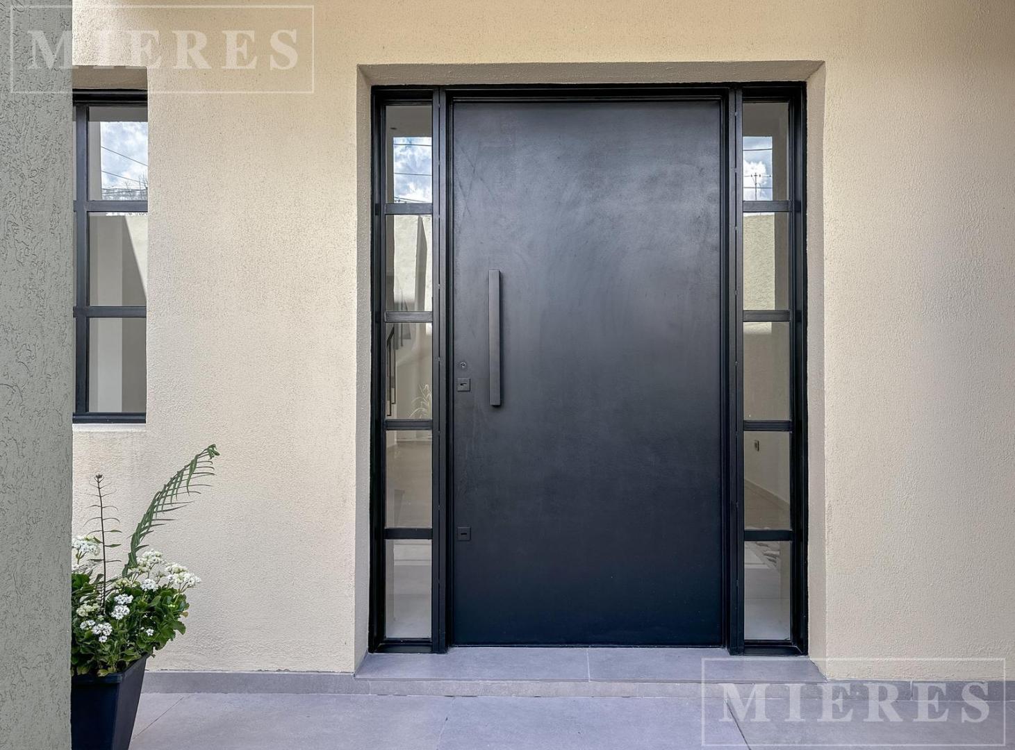 Casa a estrenar en venta en Santa Rita, San Isidro.