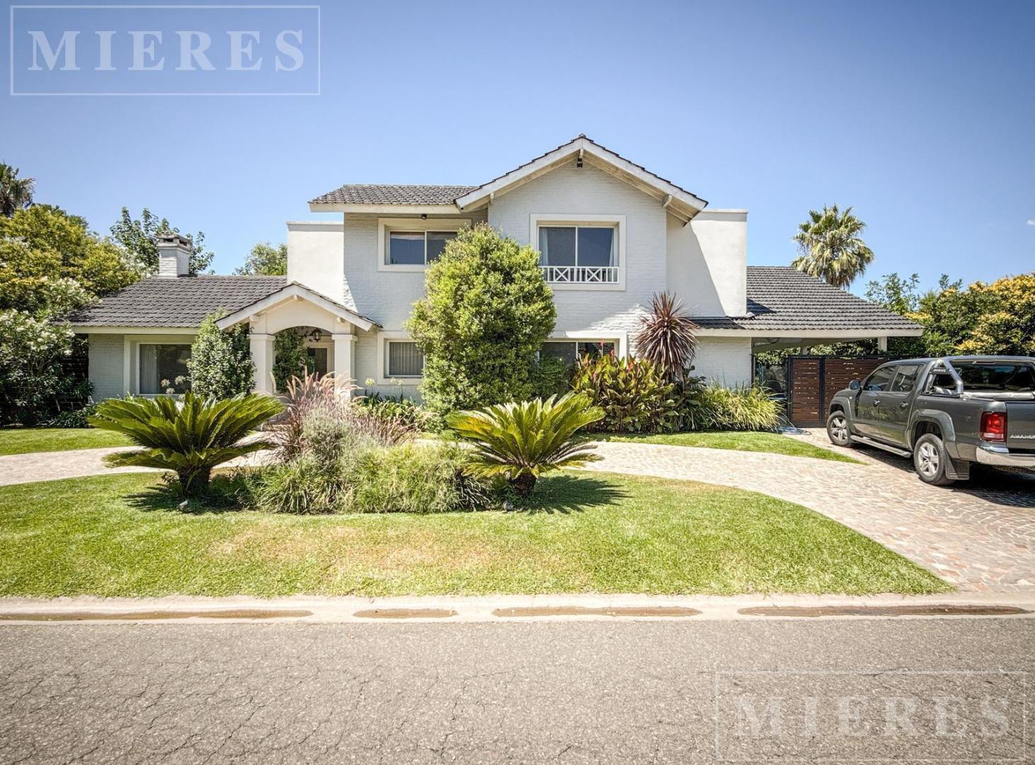 Casa en venta en La Pradera