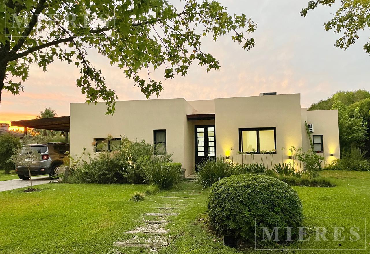 Casa en venta en Roble Joven