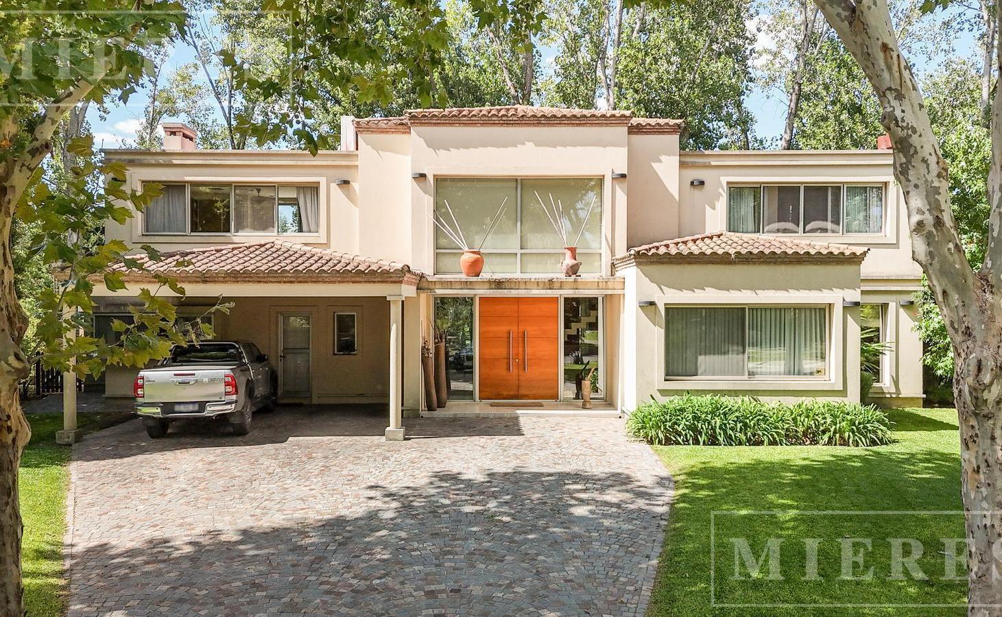 Casa en venta en Ayres de Pilar