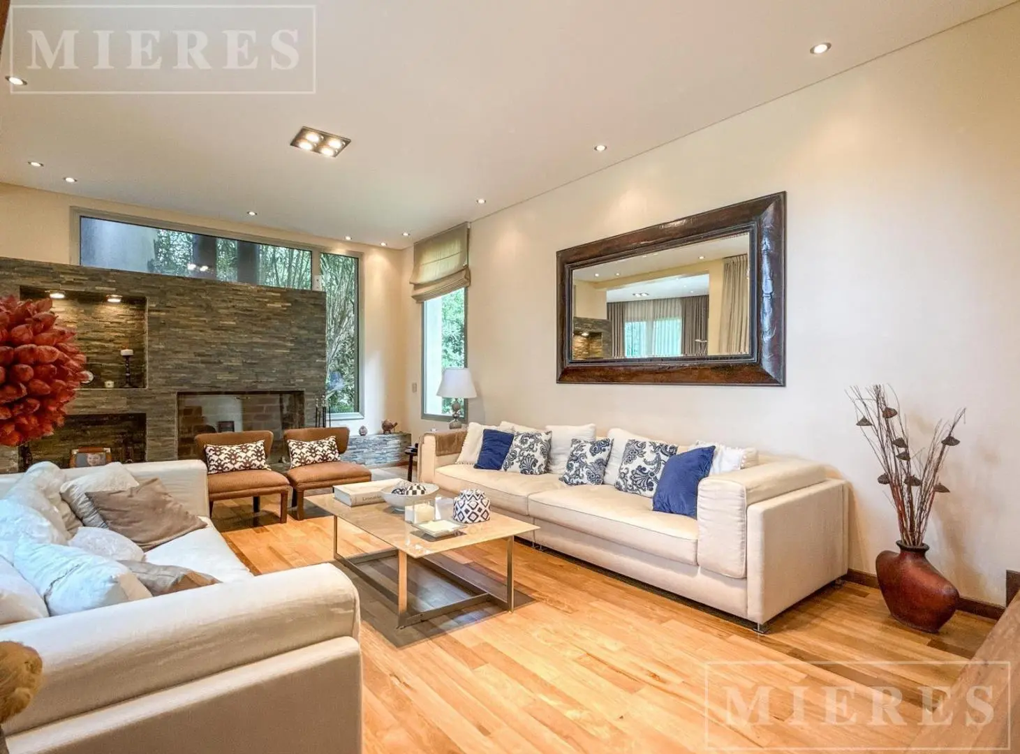 Casa en venta en Ayres de Pilar 5
