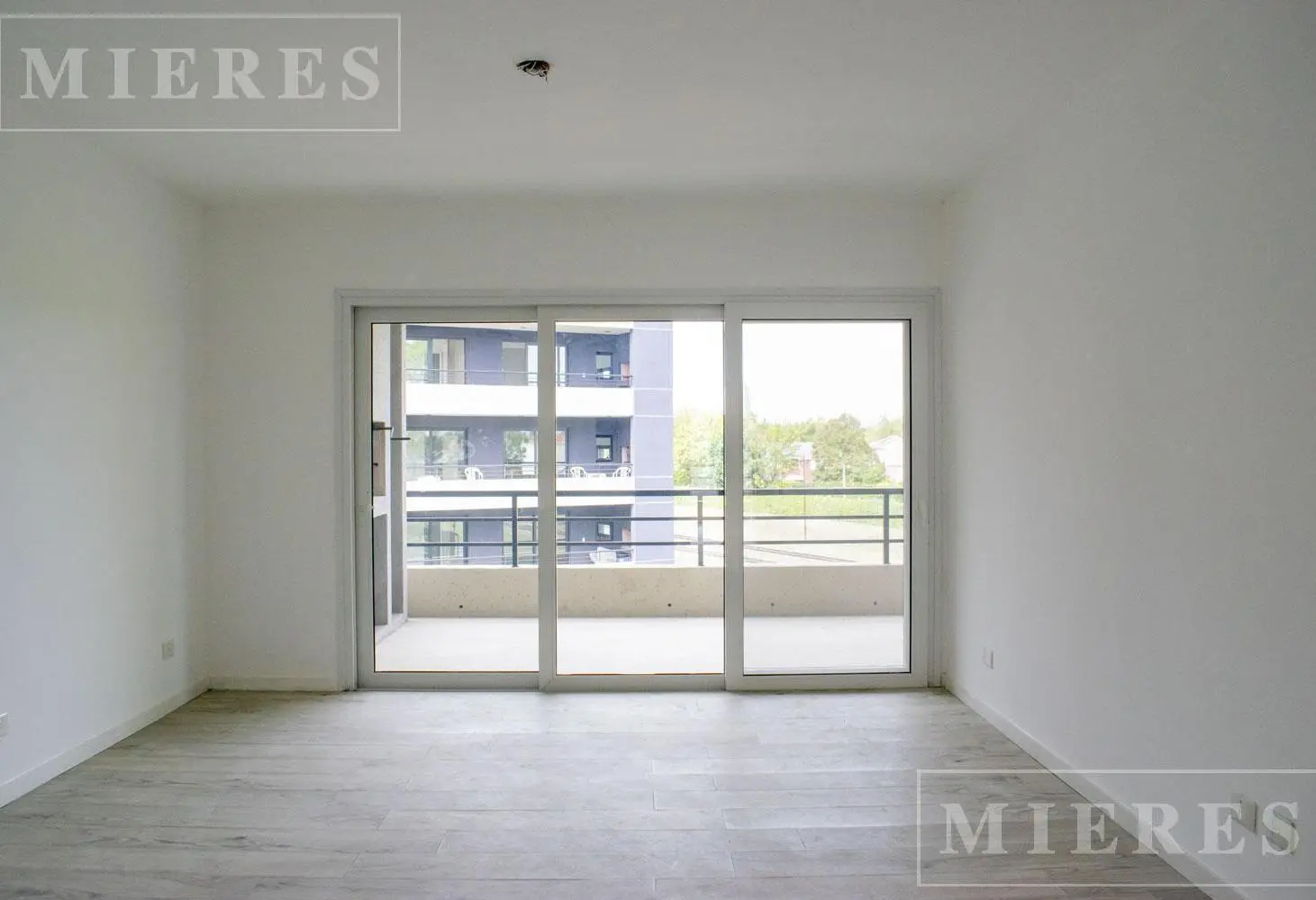 Departamento en venta en ZUG Caamaño 3