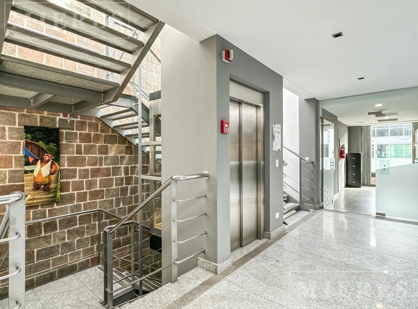 Oficinas en Alquiler - 350 m² en Planta Baja - San Isidro 5