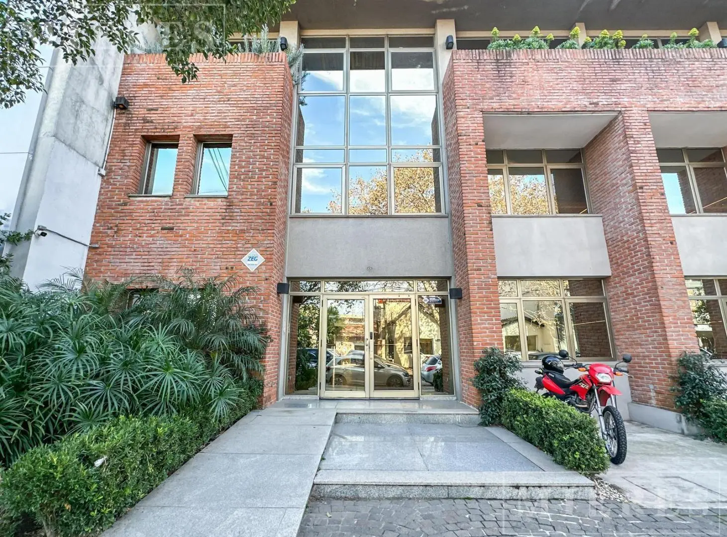 Oficinas en Alquiler - 780 m² en PB y 1er.Piso - San Isidro 2