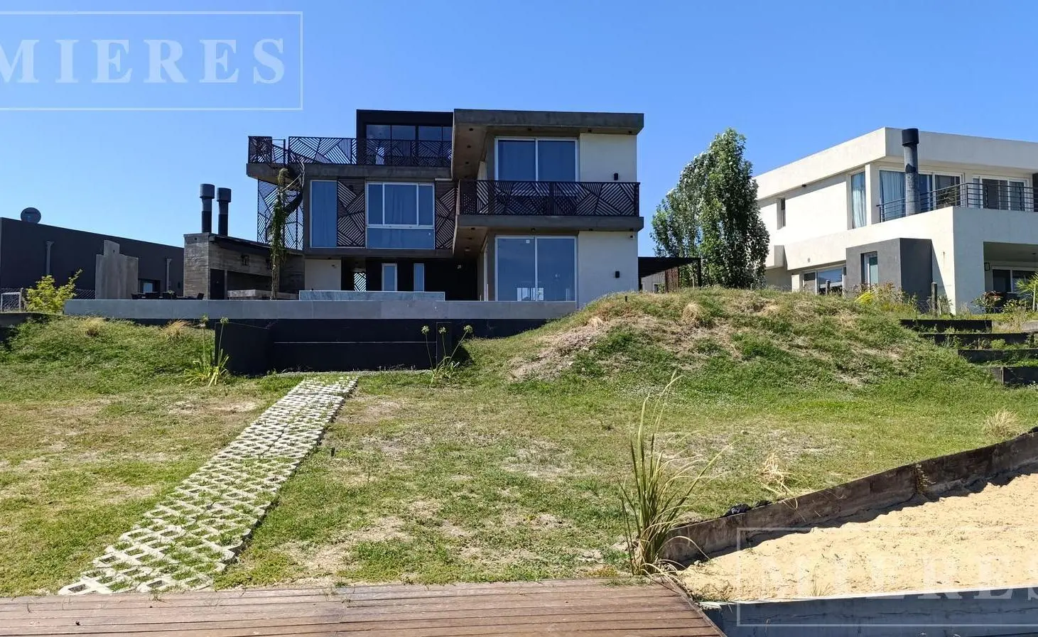 Casa en alquiler anual San Sebastián Área 10 1
