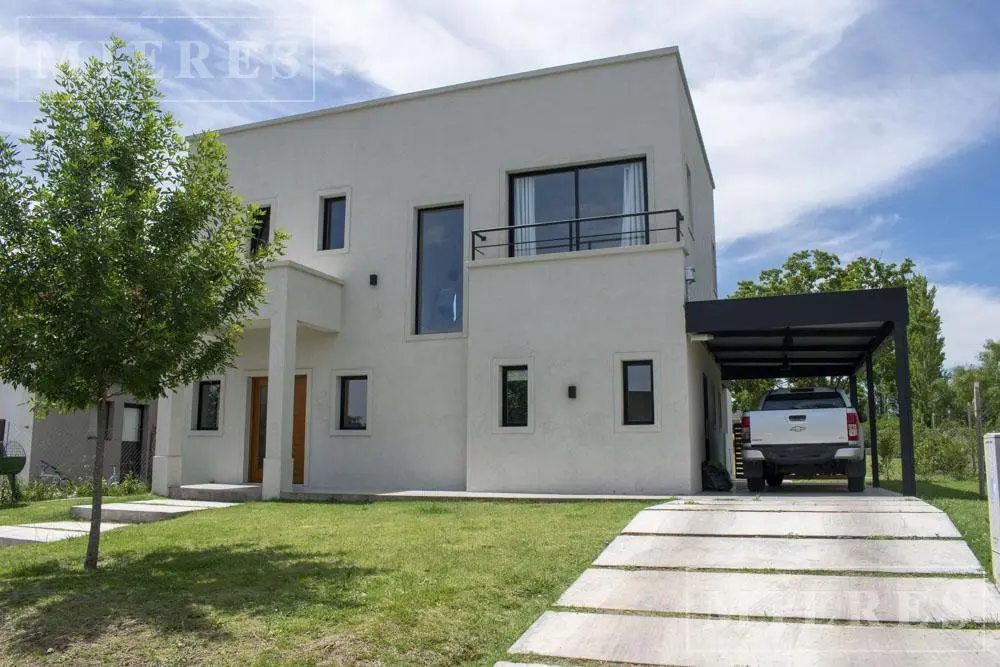 Casa en alquiler anual en Santa Guadalupe, Pilar del Este 4