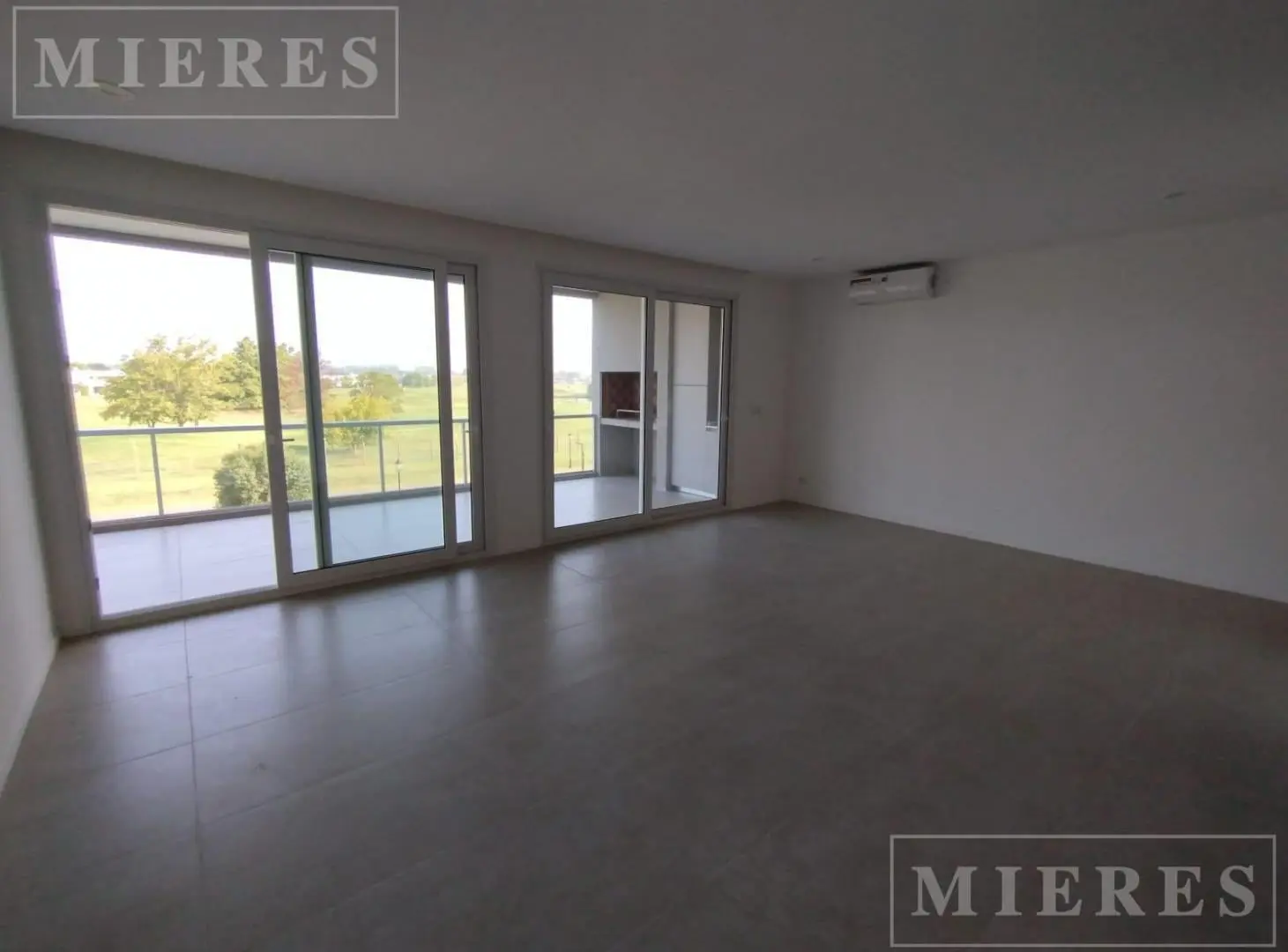 Townhouse en alquiler en Pilará 3