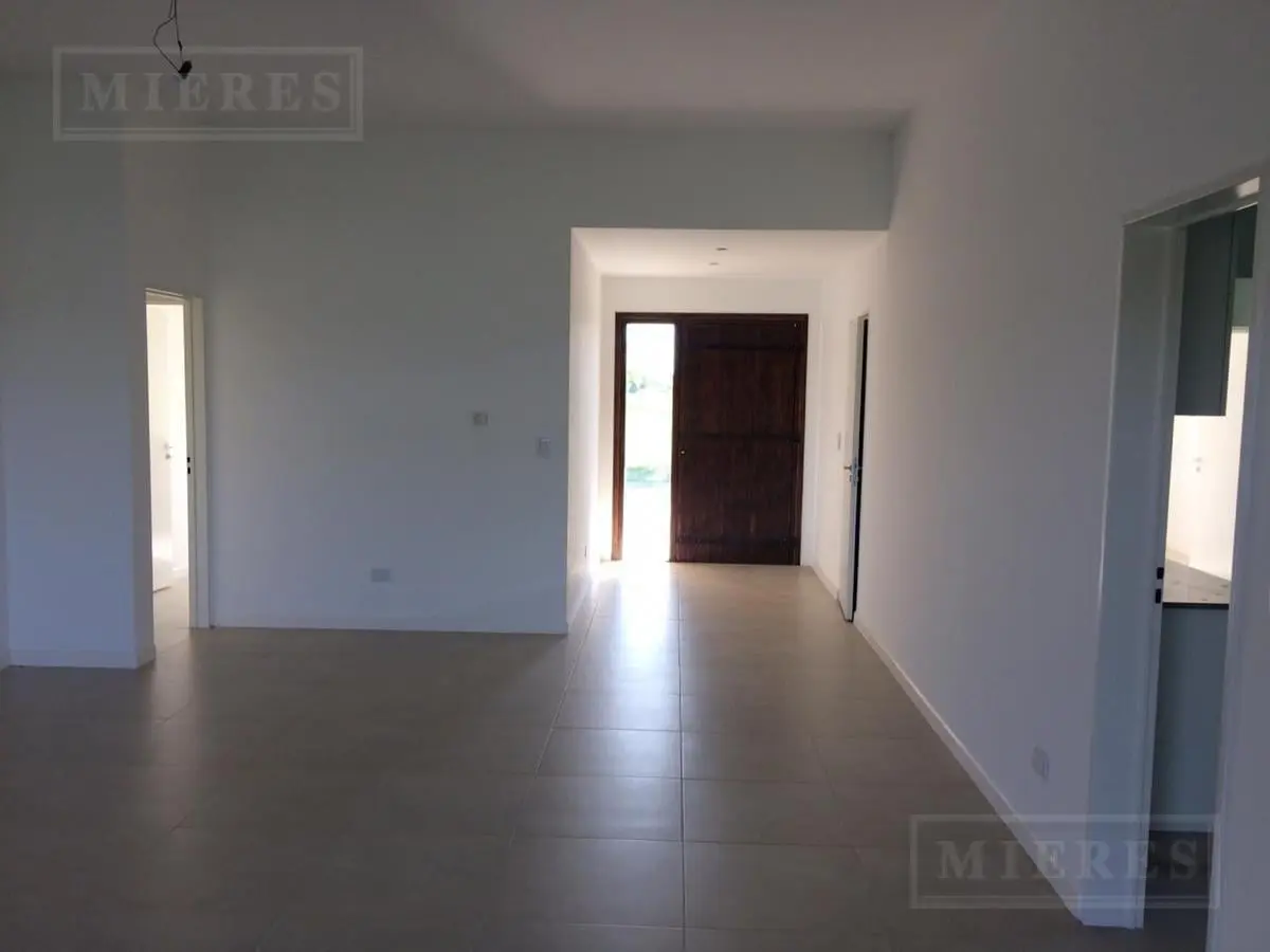 Casa en alquiler anual en Puertos Barrio Vistas 3