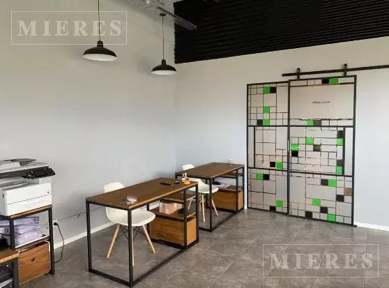 Excelente Oficina ala Venta de 55 m2 en Calle Verdi, Pilar 3
