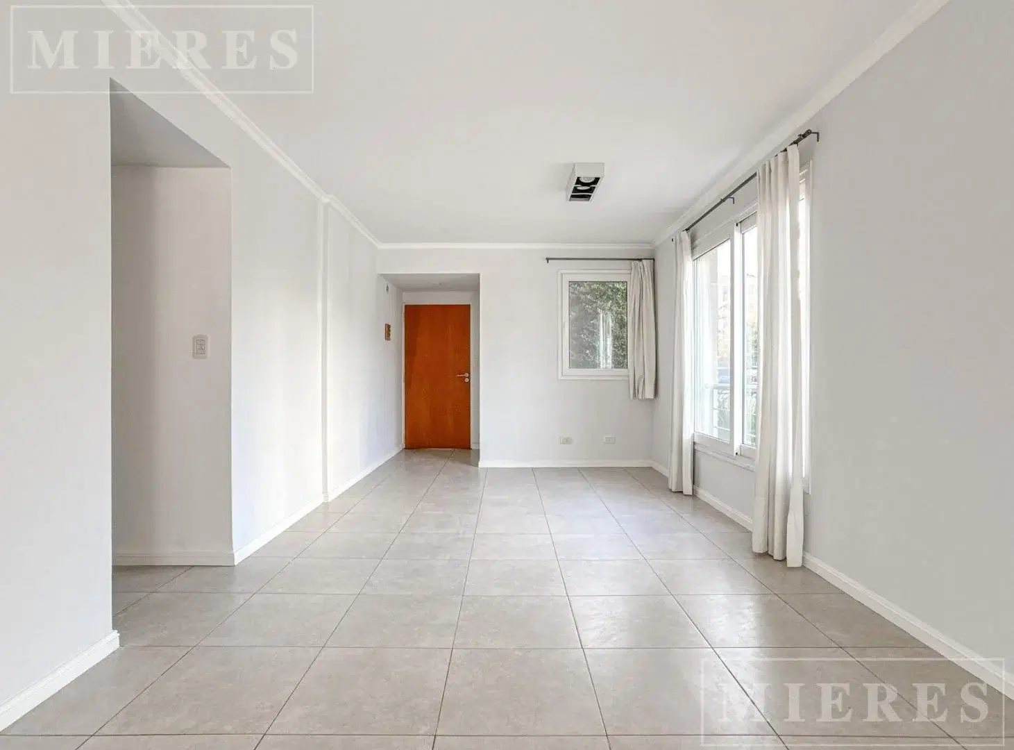 Departamento  de 3 ambientes en alquiler en Santa Catalina. 4