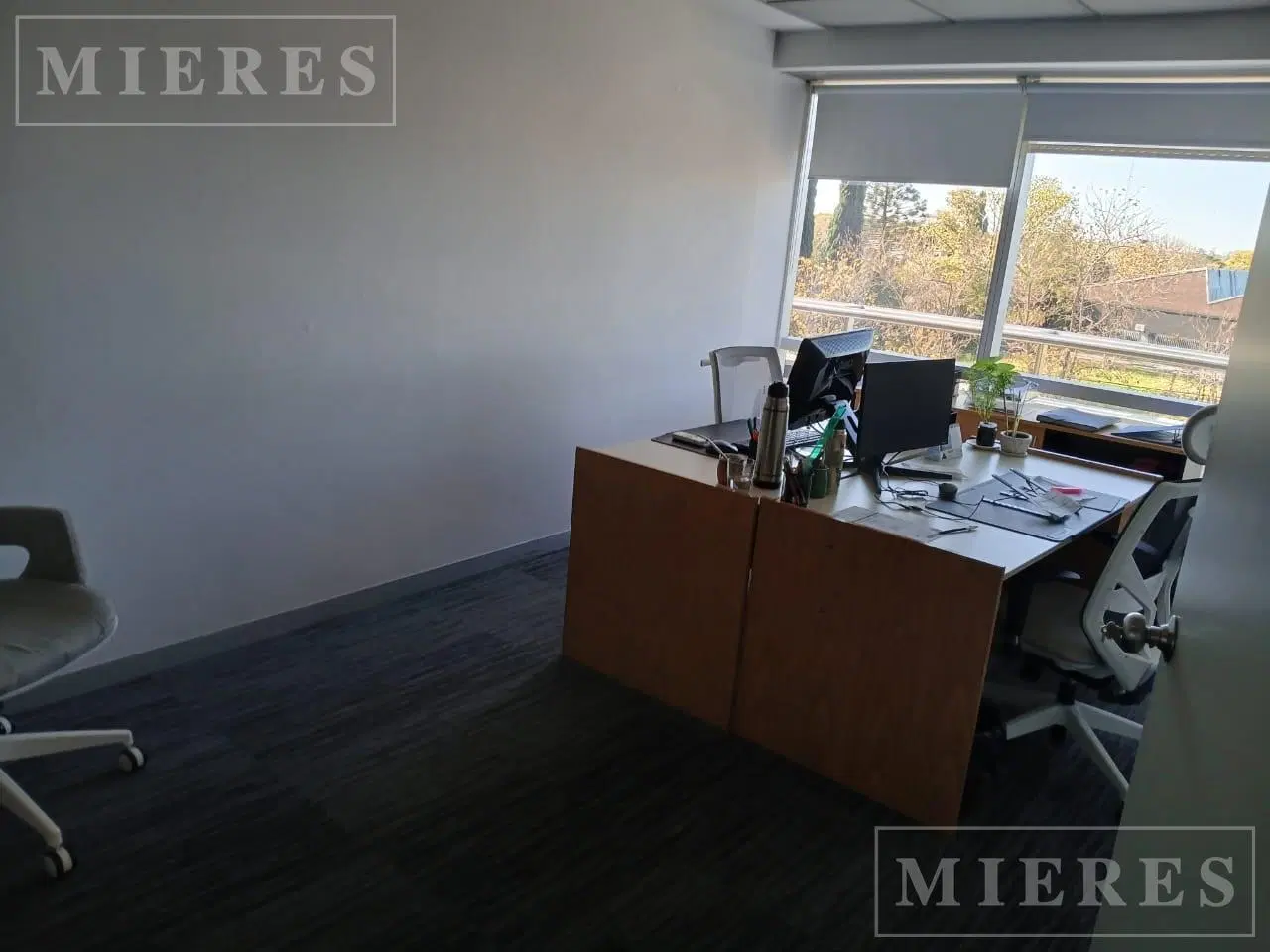 Oficina de 163 m2 en Alquiler - San Isidro 3