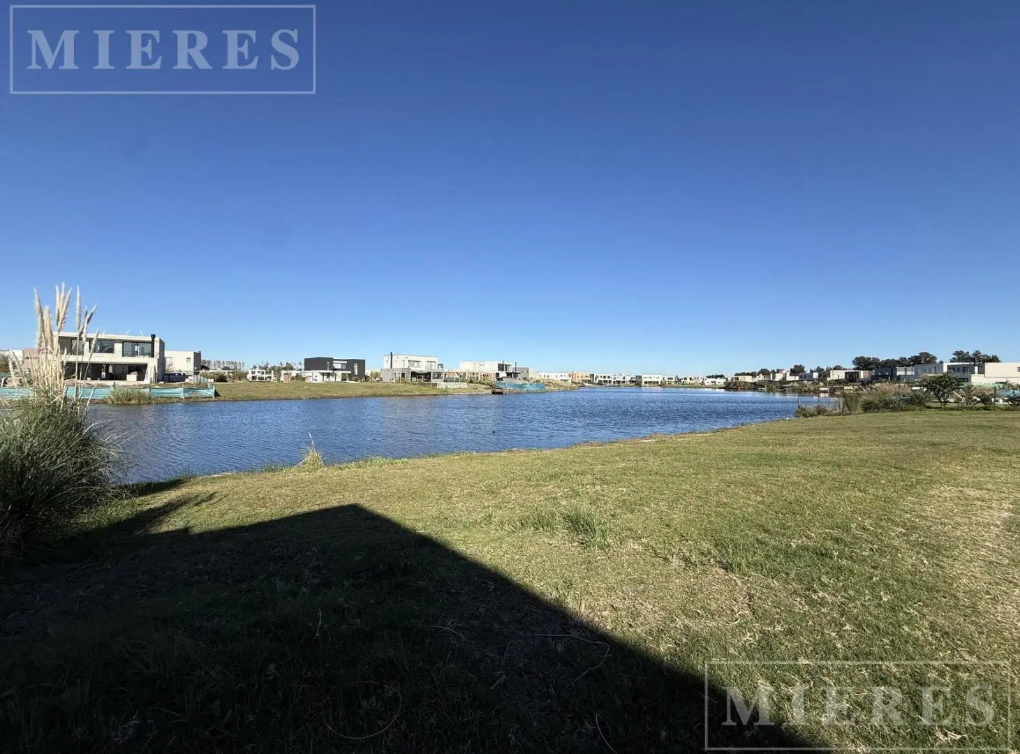 Lote al agua a la venta en Santa Ana, Villanueva 5