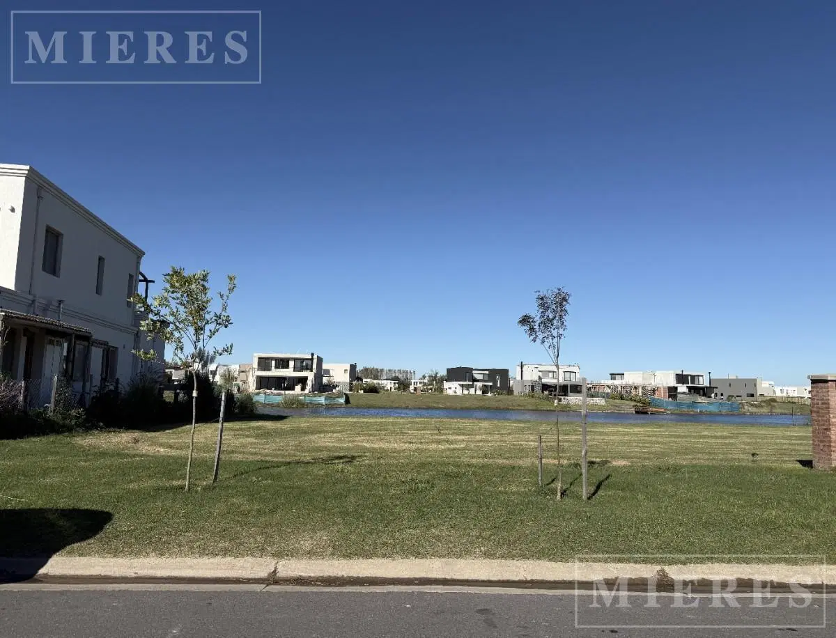 Lote al agua a la venta en Santa Ana, Villanueva 1
