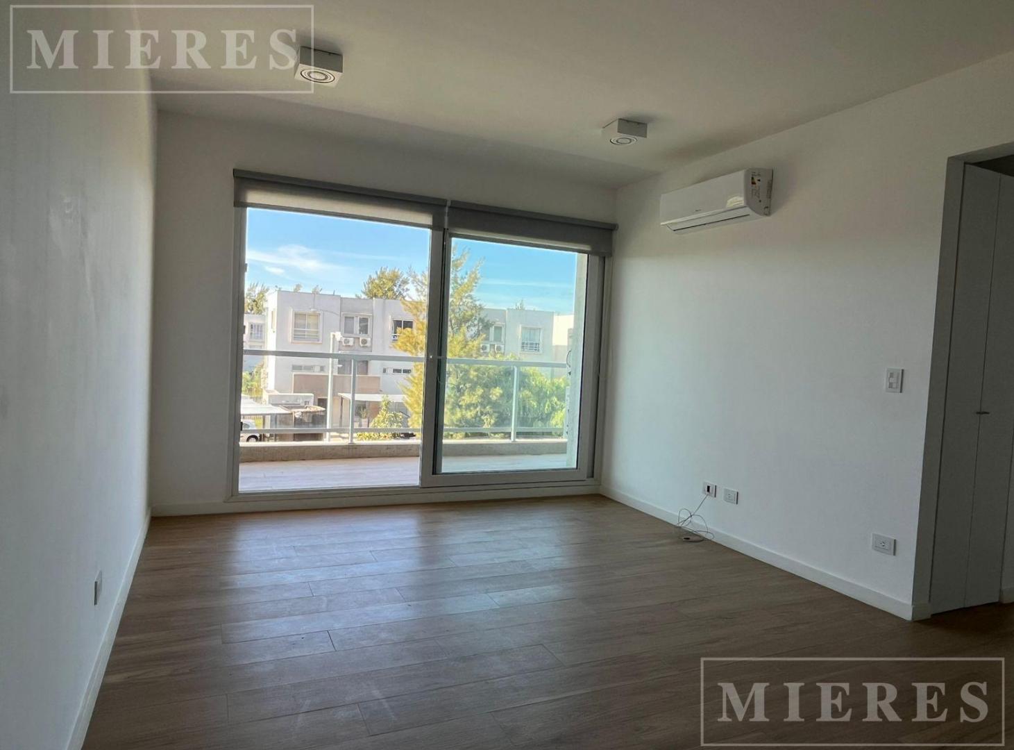 Departamento 3 ambientes en venta en Skyroof, Nordelta